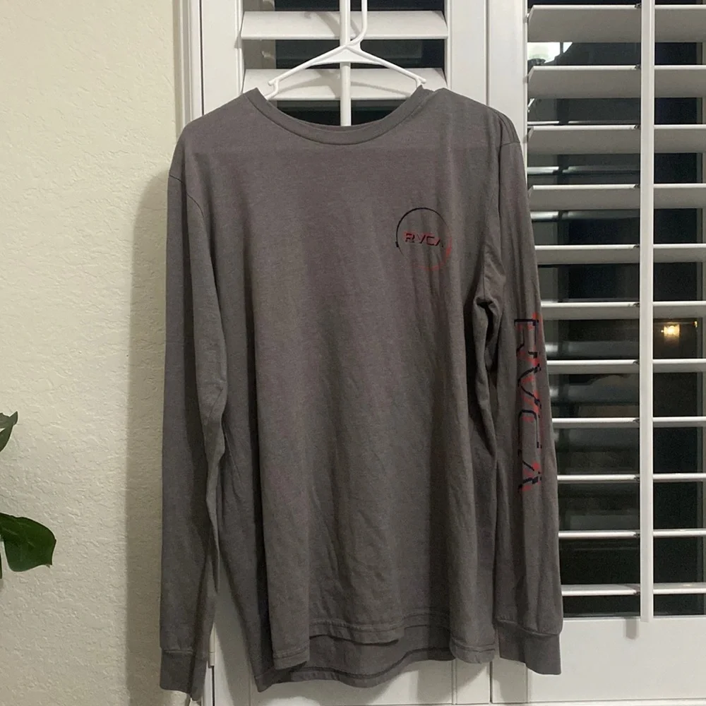 Mens RVCA Long Sleeve - Picture 2 of 3